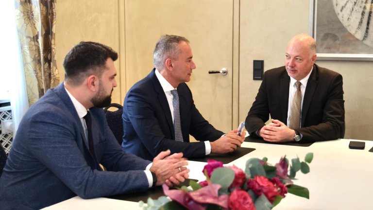 Росен Желязков: България ще участва в първата среща на Съвета за мир