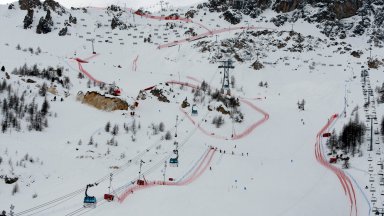 Трима скиори загинаха в лавина във френския курорт Вал д'Изер