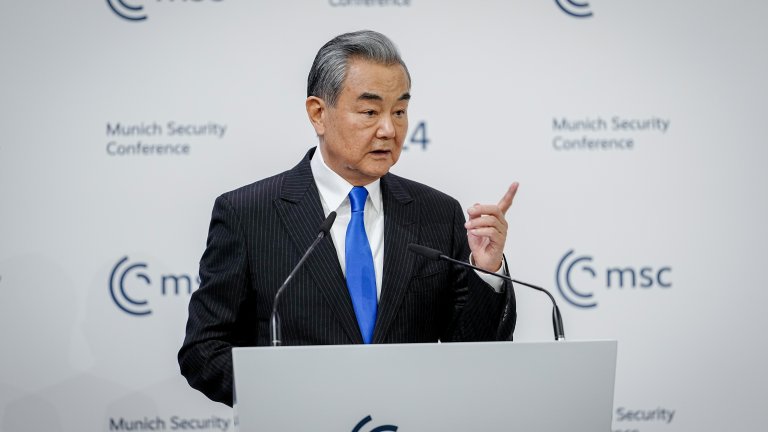 Китайският външен министър Ван И предупреди за "импулсивните" призиви на САЩ срещу Китай