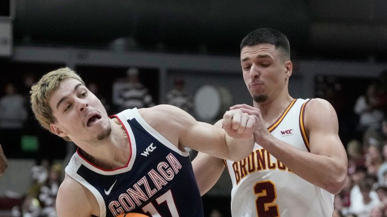 Гавалюгов с добър мач, но двукратен шампион спря победната серия на отбора му