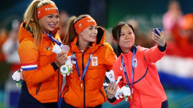 Ледените красавици размениха места на подиума, но отново донесоха "оранжева" радост