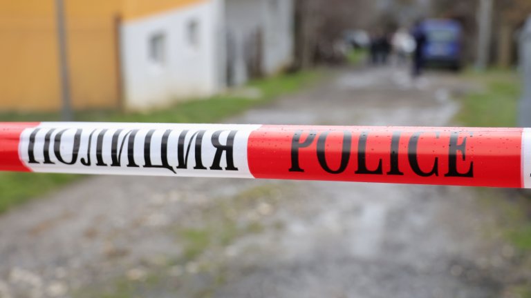 Разследват смъртта на полицай от Бургас, открит с нож в сърцето