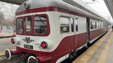 Празнична ретро мотриса ще пътува от София до Банкя по случай 1 март