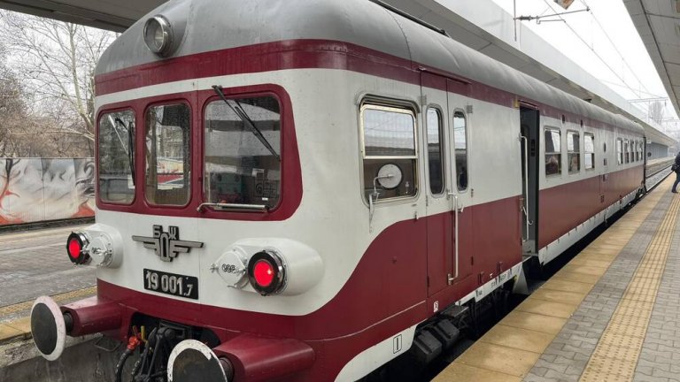 Празнична ретро мотриса ще пътува от София до Банкя по случай 1 март