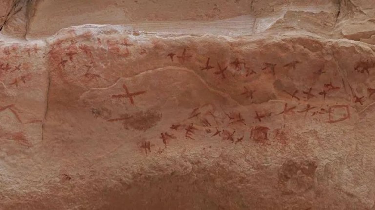 Археолози откриха скални рисунки и надписи на десет хиляди години в Южен Синай