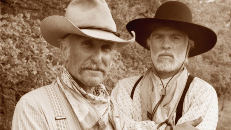 Груб като кален ботуш и естествен като дишането: Дювал създаде своя митология