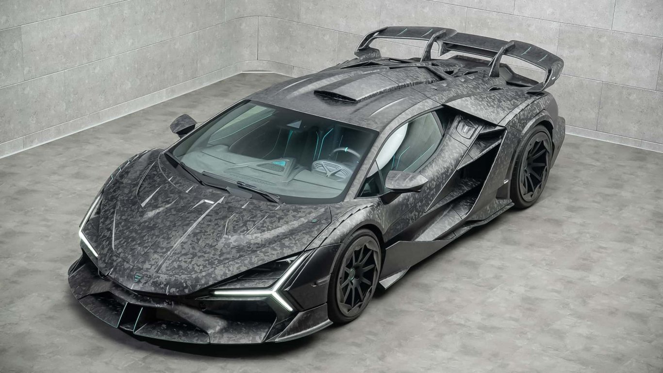 Mansory направи Lamborghini Revuelto за пустинята