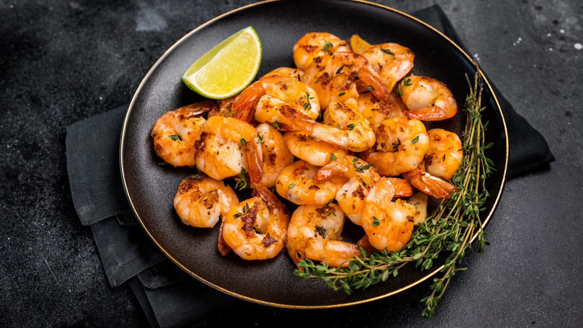 Да готвим с бланширани скариди: Бързи техники за сочни и ароматни ястия