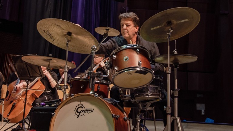 Христо Йоцов с номинация за Музикант на годината, ДВЕ премиери и Рожден ден!