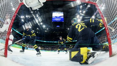 Без изненади във финалната осмица на олимпийския турнир по хокей при жените