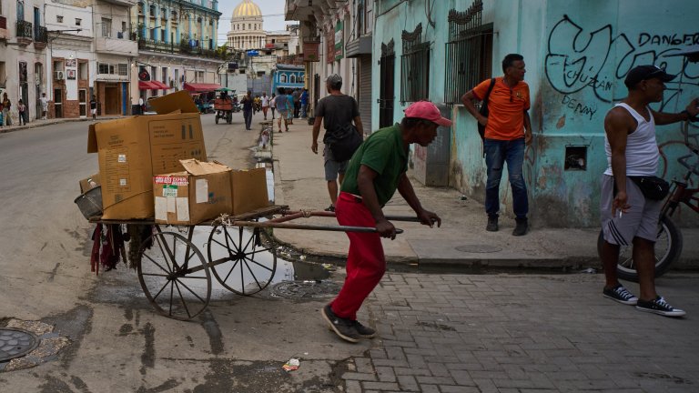 Живот без петрол: Как кубинците преживяват енергийната криза