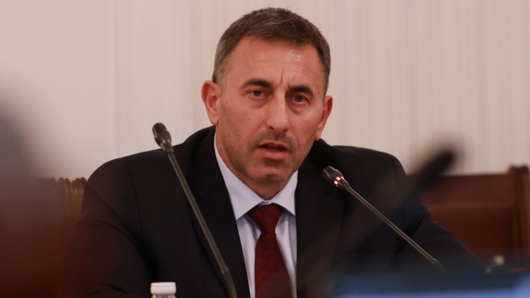 Рафинерията в Бургас работела на минимум, когато Спецов поел управлението ѝ