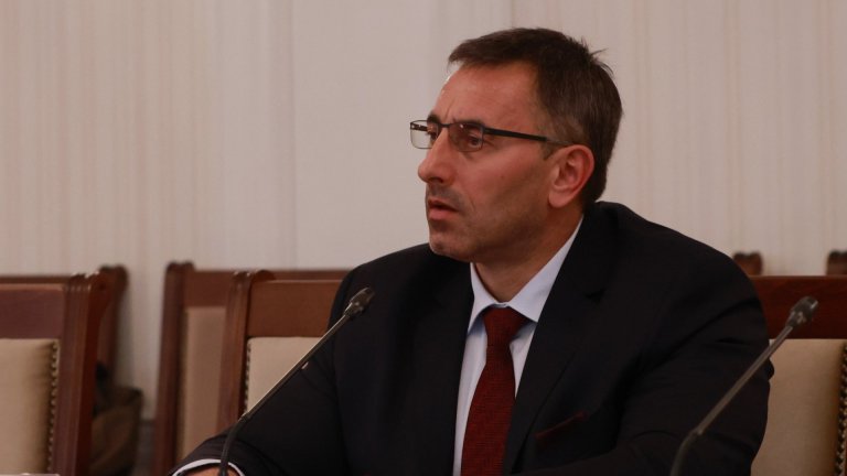 "Прогресивна България" затяга контрола над особения управител на "Лукойл Нефтохим"