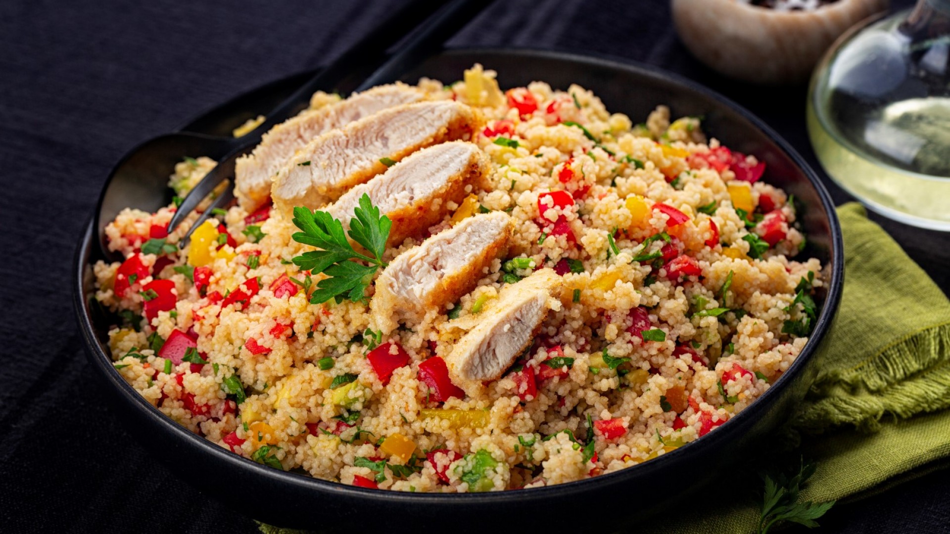 Бързо и лесно: Кускус с пикантно пиле