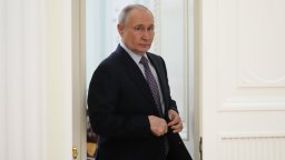Путин въвежда данъчни промени в подкрепа на руския пазар на горива