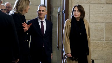 На живо: Служебният кабинет "Гюров" положи клетва пред Народното събрание