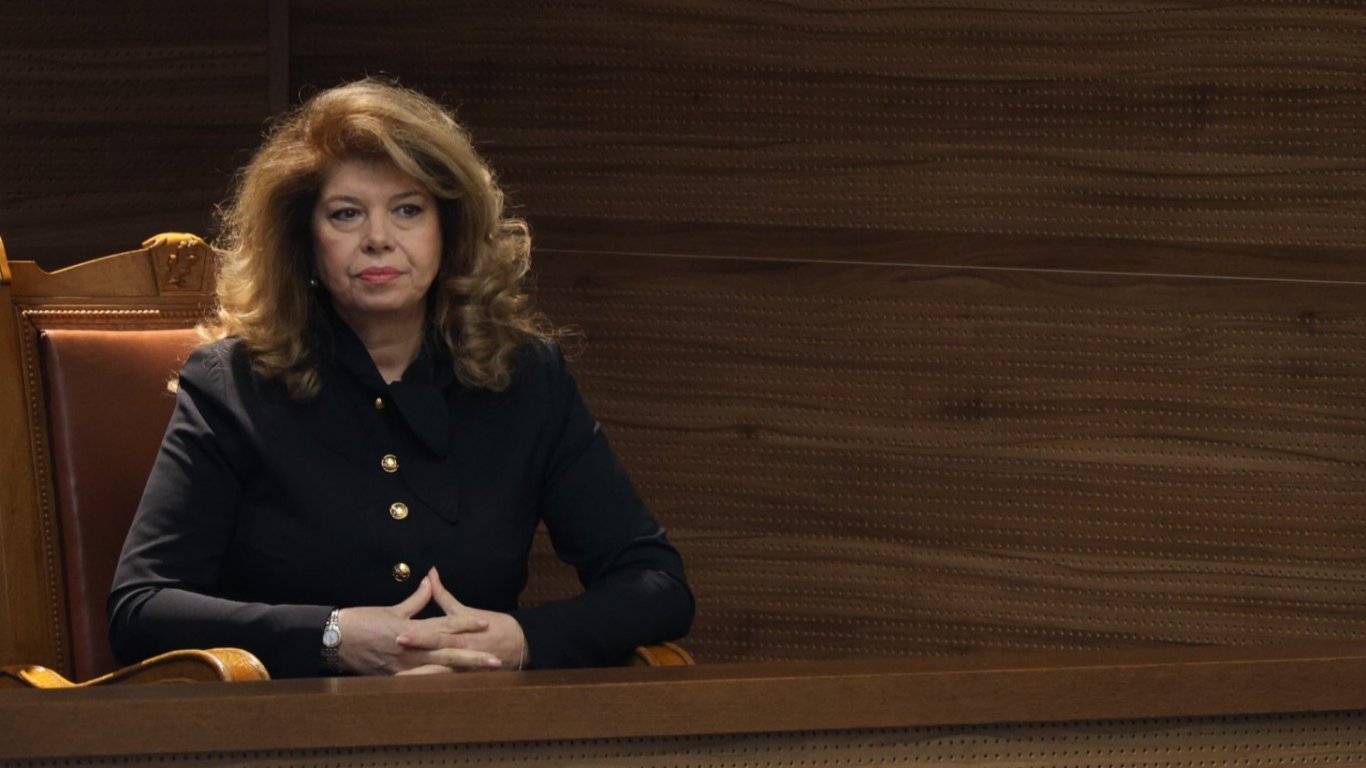 Йотова поиска още документи, преди да подпише освобождаване на главния секретар на МВР
