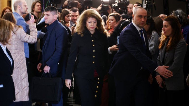 Йотова: Имам резерви към някои членове на кабинета, ще следя дали ще се докажат