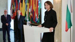 Кабинетът "Гюров" назначи двама бивши външни министри за заместници на Нейнски