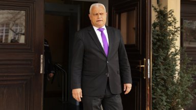 Дечев: Няма да уволнявам, наказвам или премествам екипа, разследващ случая "Петрохан"