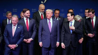 Съветът за мир започна първото си заседание с обещания за поне $17 млрд. за Газа (снимки)