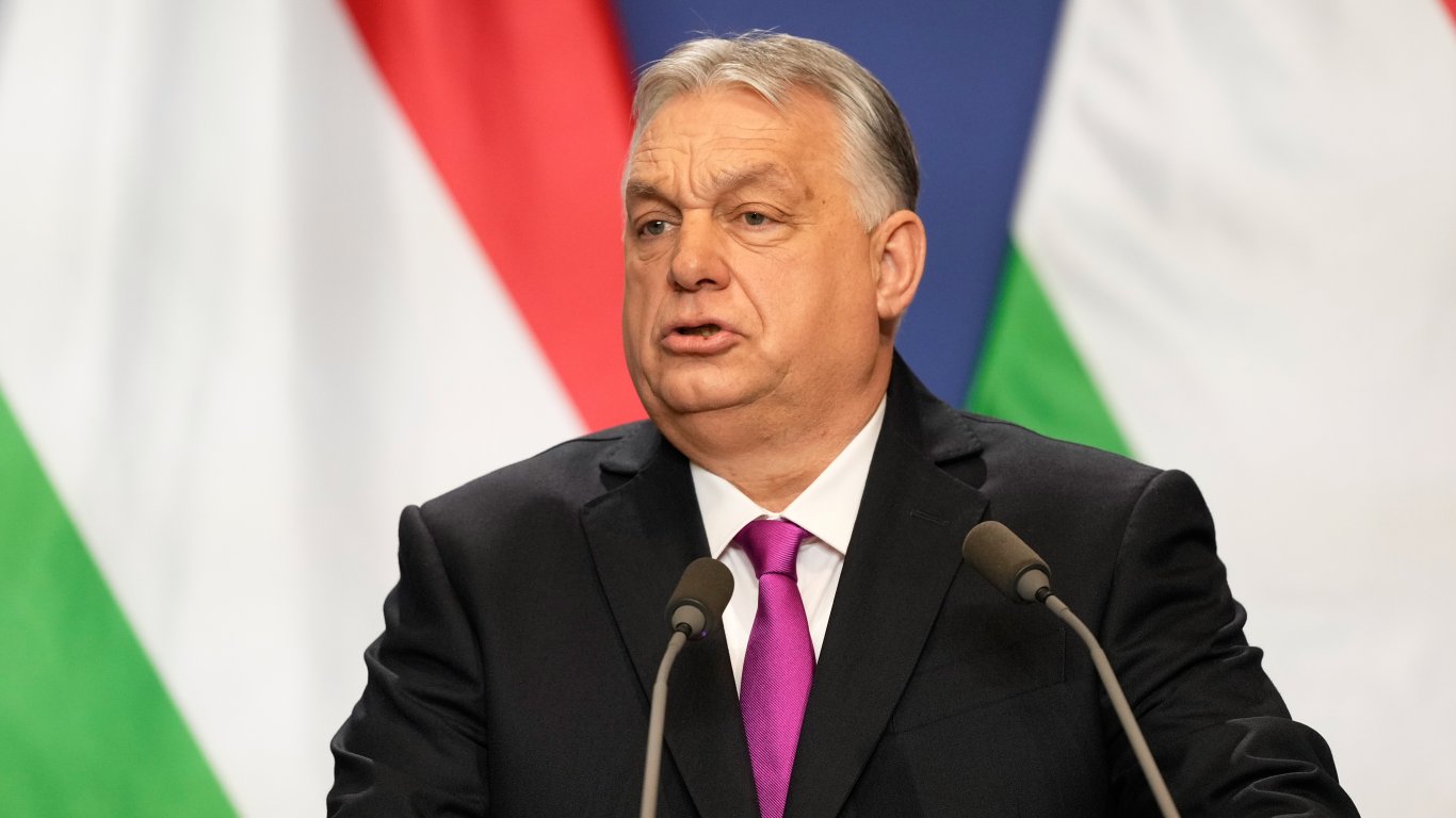 Виктор Орбан: Унгария няма да стане украинска колония