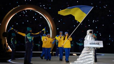 Рускиня водила Украйна на откриването на Олимпиадата