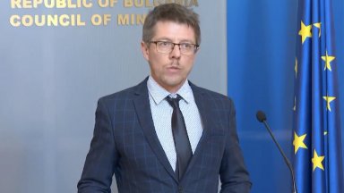 Стоил Цицелков обяви на брифинг, че подава оставка