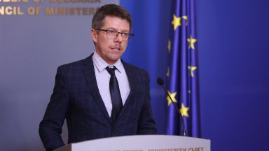 Стоил Цицелков обяви на брифинг, че подава оставка