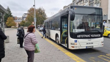 Кукерско шествие променя движението в "Коматево"