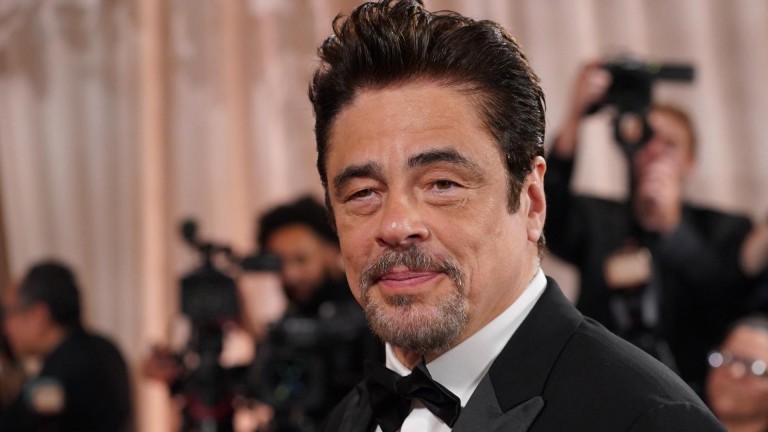 Бенисио дел Торо, който намира хумор и любов дори в болката и смъртта