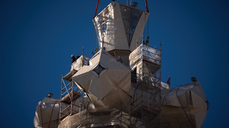 "Саграда Фамилия" в Барселона достигна максималната си височина от 172,5 метра след повече от век 