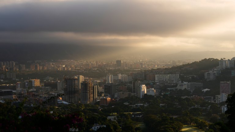 Амнистирани са 379 политически затворници във Венецуела