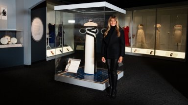 Мелания Тръмп дари бална рокля на Националния музей за американска история