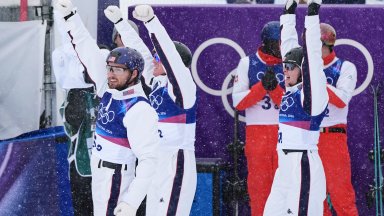 САЩ защити олимпийската си титла във въздушната акробатика за смесени отбори