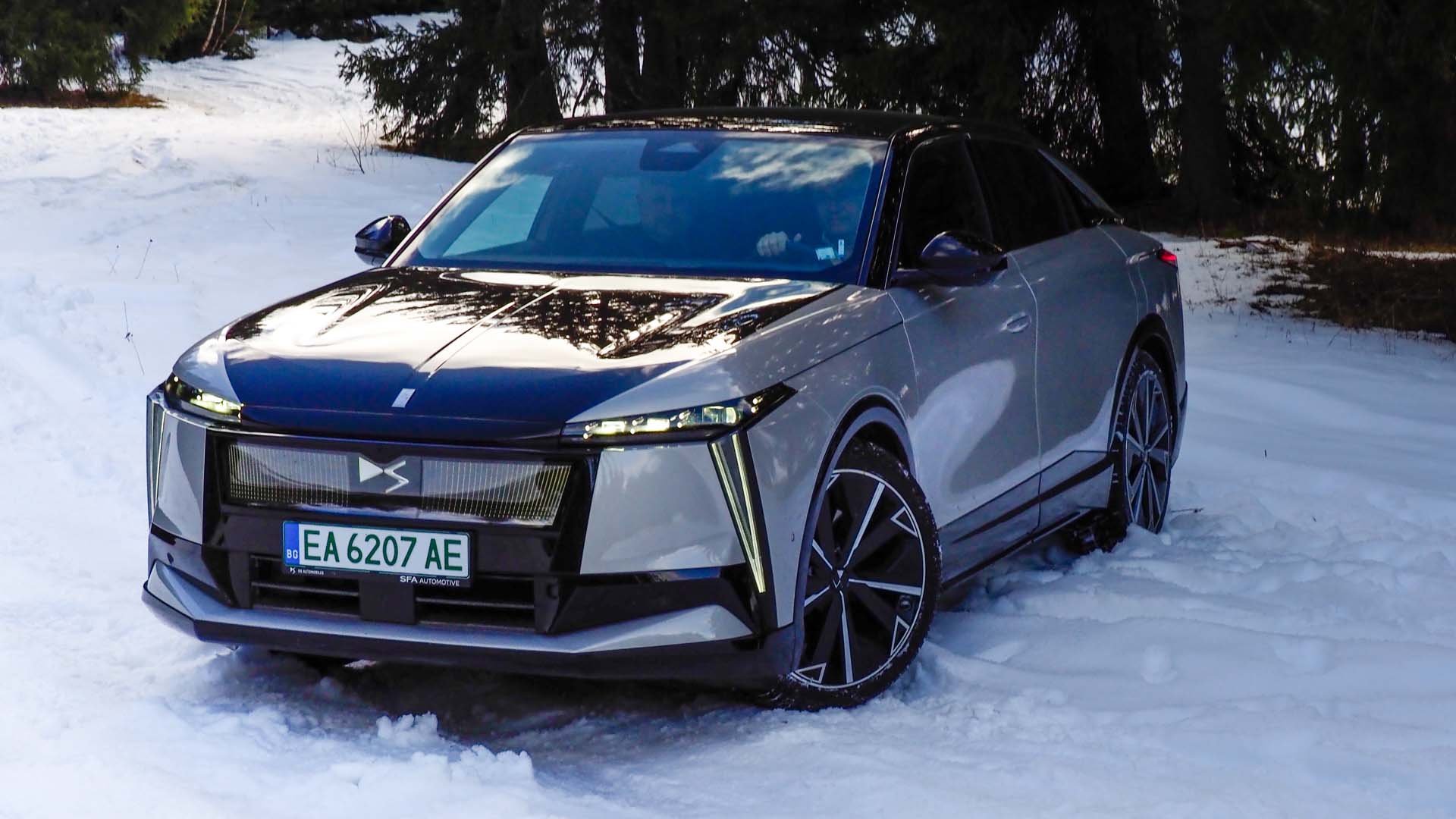 DS N°8 AWD Long Range Jules Verne