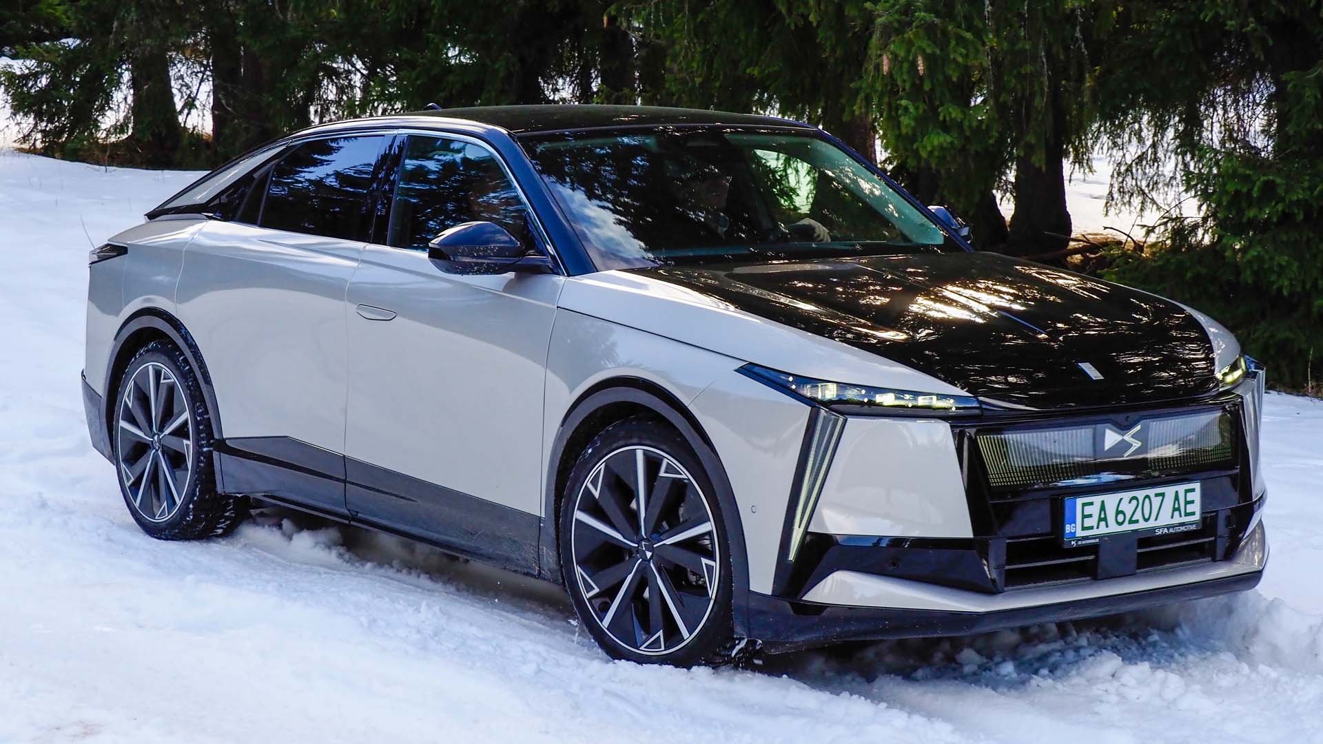 DS N°8 AWD Long Range Jules Verne