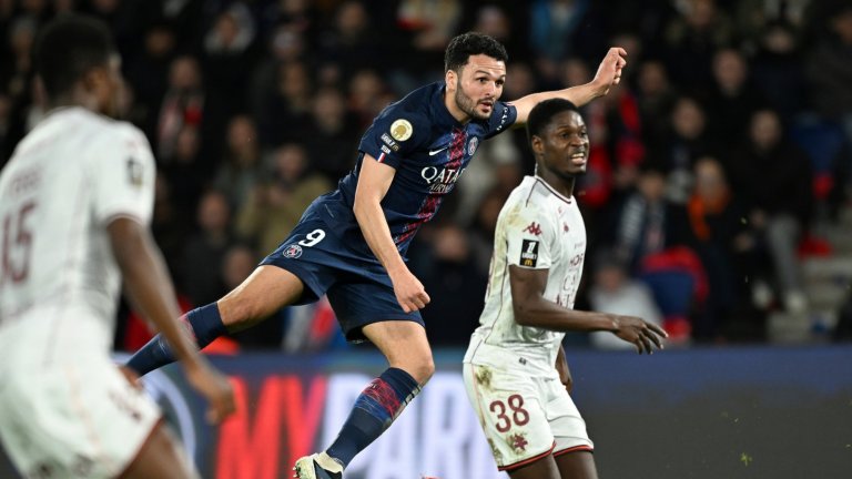 ПСЖ използва грешка на конкурента и излезе на върха във Франция