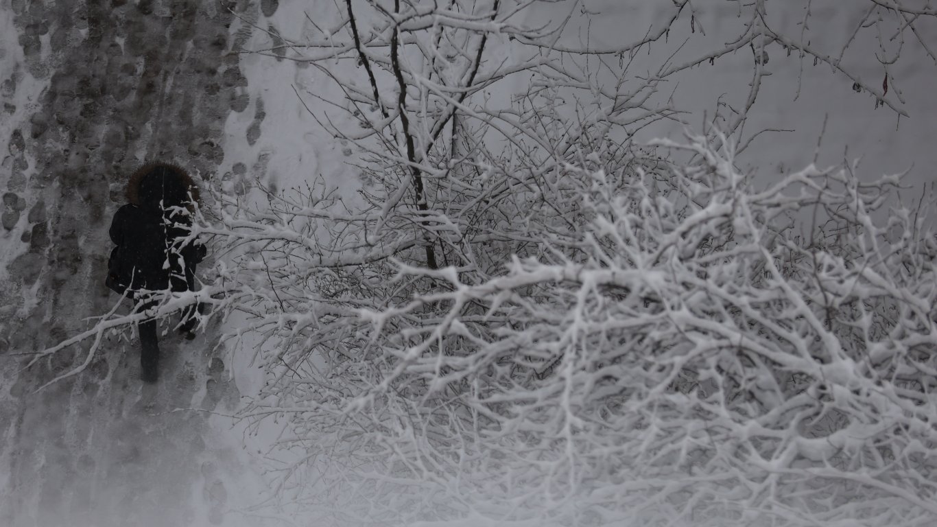 Валежите започват да спират, задава се слънце