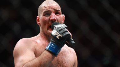 Стрикланд нокаутира Ернандес и предизвика Чимаев