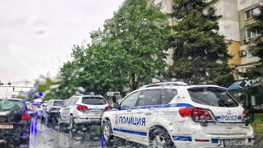 Задържаха бургазлия, изхвърлил пакети канабис в Морската градина