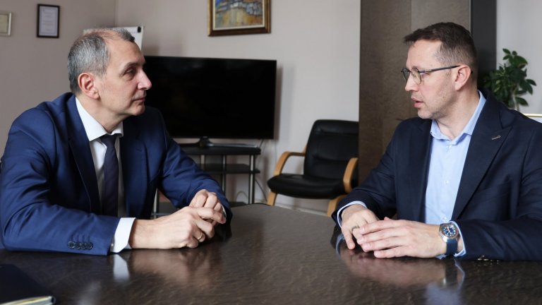 Здравният министър връща д-р Здравков начело на Специализираната детска болница