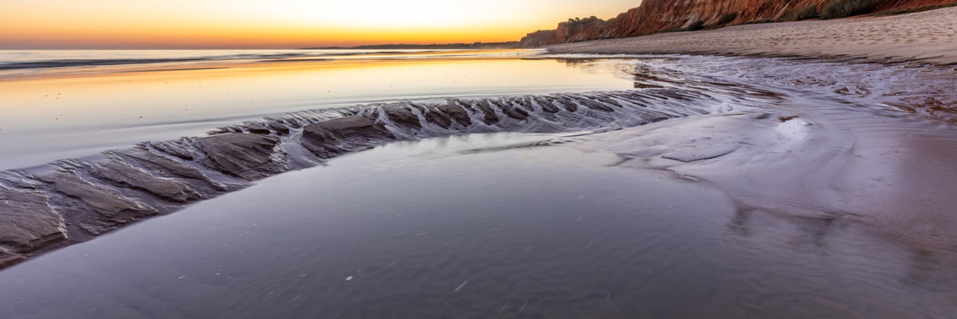 Ако Марс имаше плаж, щеше да изглежда така: Най-красивите и диви плажове на Европа (снимки)
