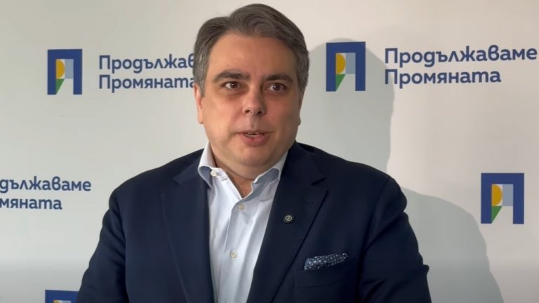 Асен Василев призова Румен Радев да подкрепи протест за сваляне на Сарафов