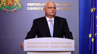 Дечев "изпил едно кафе" с разследващ "Петрохан", прокуратурата проверява, има още сигнали