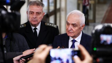 Запрянов: Доставката на вторите осем самолета F-16 ще се забави с една година