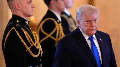 Белият дом за Иран: Дипломацията е първи избор на Тръмп, но е готов и на смъртоносна сила