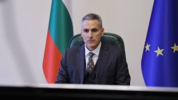 Гюров привика спешно министри заради високите сметки за ток и цените на водата