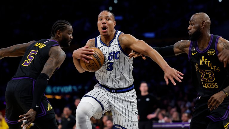 Кош в последните секунди попари Лейкърс насред Лос Анджелис