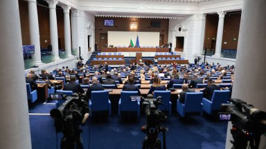 На живо Dir.bg: Парламентът обсъжда прекратяване на споразумението с Украйна